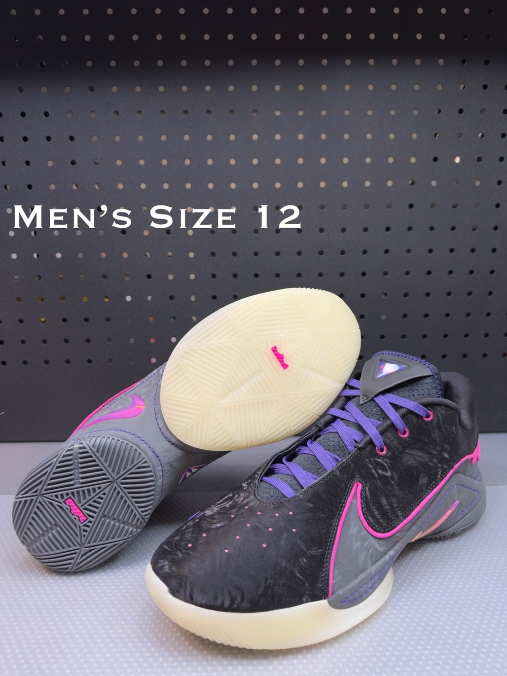Nike LeBron 22